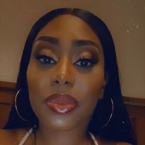 Meet your Posher, Dana